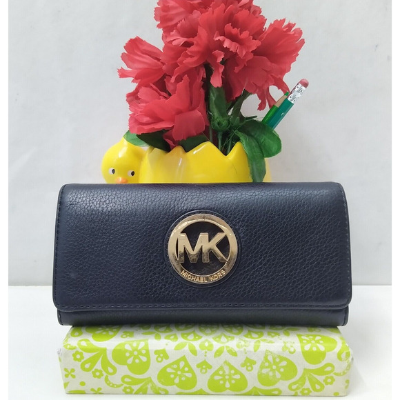 Michael Kors Black Leather Round Logo Credit Card Bifold Wallet - Picture 1 of 16